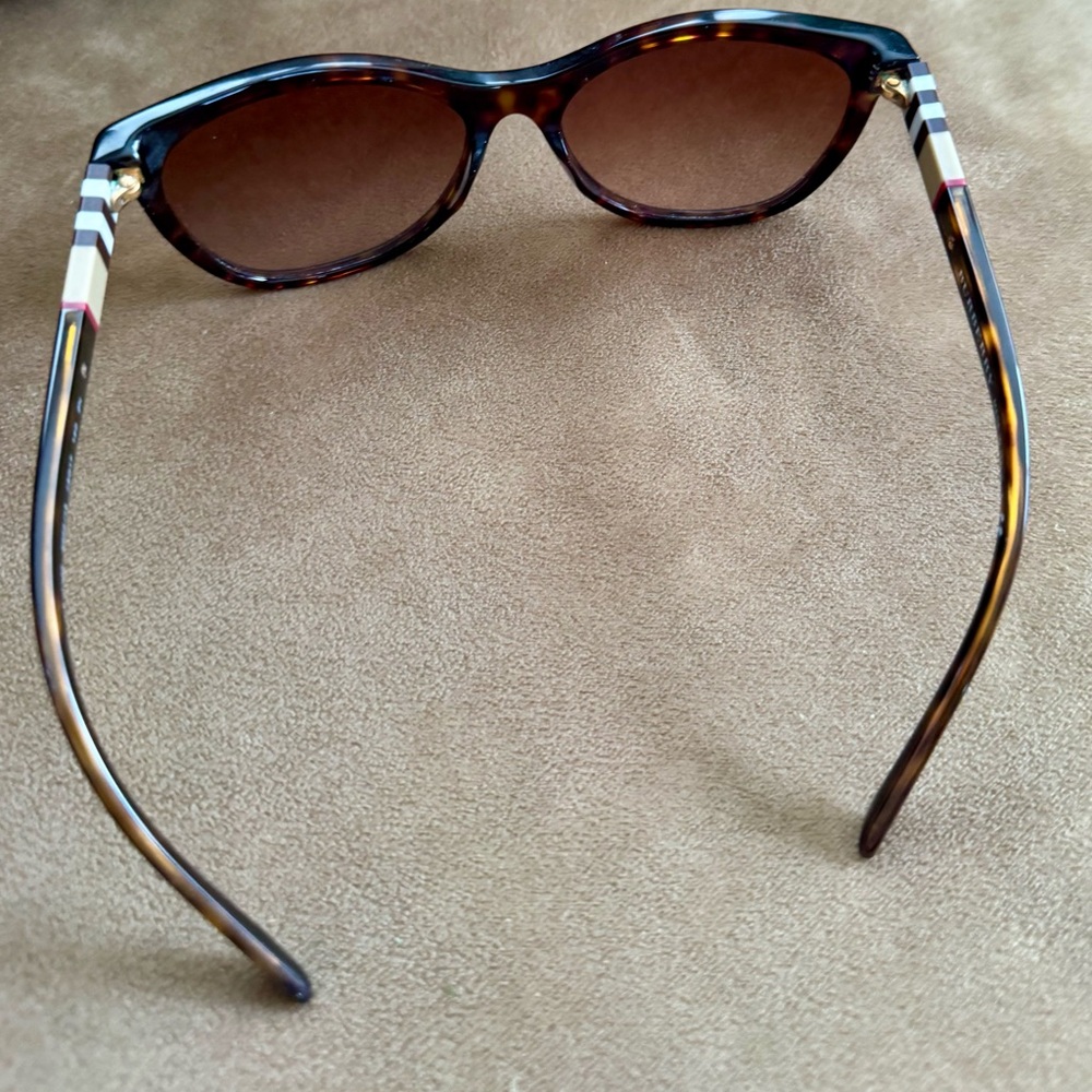 Burberry Tortoise Shell Sunglasses - Picture 2 of 8